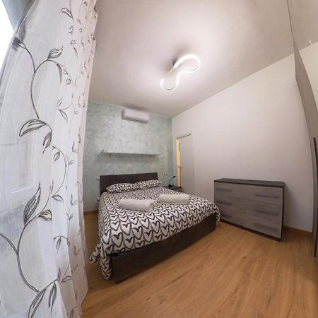 N&Ghomesweethome Raffaelloelegante Appartamento Ideale Casa Vacanze Affari Milano Dış mekan fotoğraf