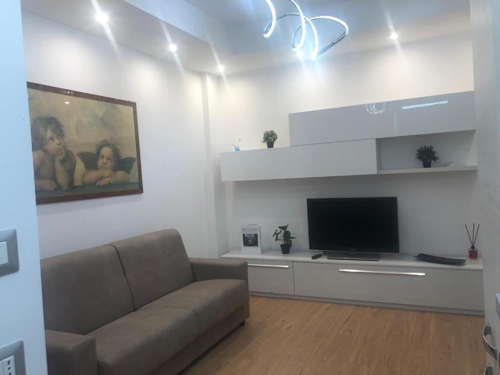 N&Ghomesweethome Raffaelloelegante Appartamento Ideale Casa Vacanze Affari Milano Dış mekan fotoğraf